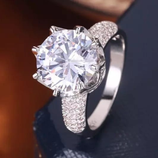 Luxury Zircon Crown Ring