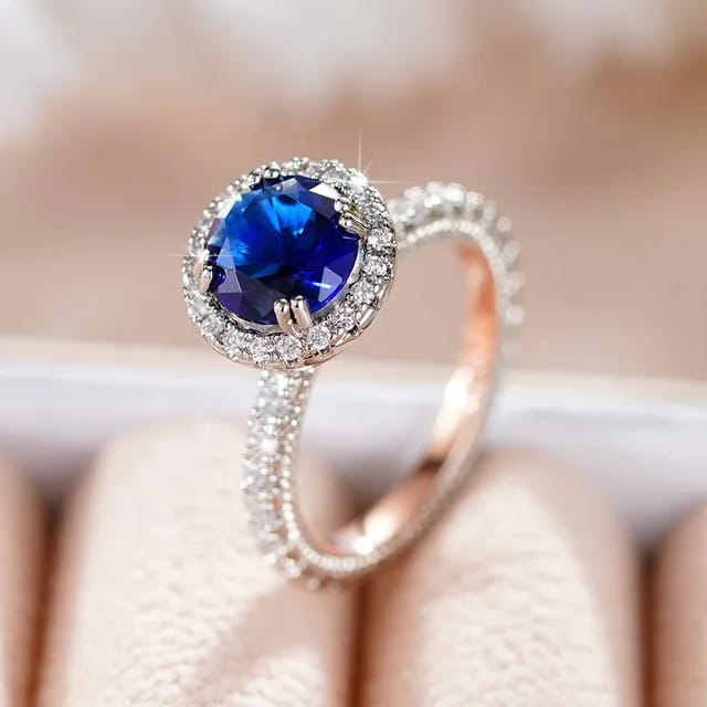 Elegant Vintage Blue Ring